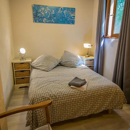 Garden With Ensuite Saint-Martin-le-Redon