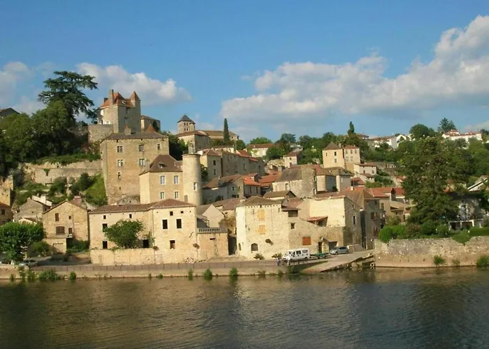 Garden With Ensuite Дом отдыха Saint-Martin-le-Redon